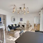 Cristalia Maison De 10 Pers 度假居